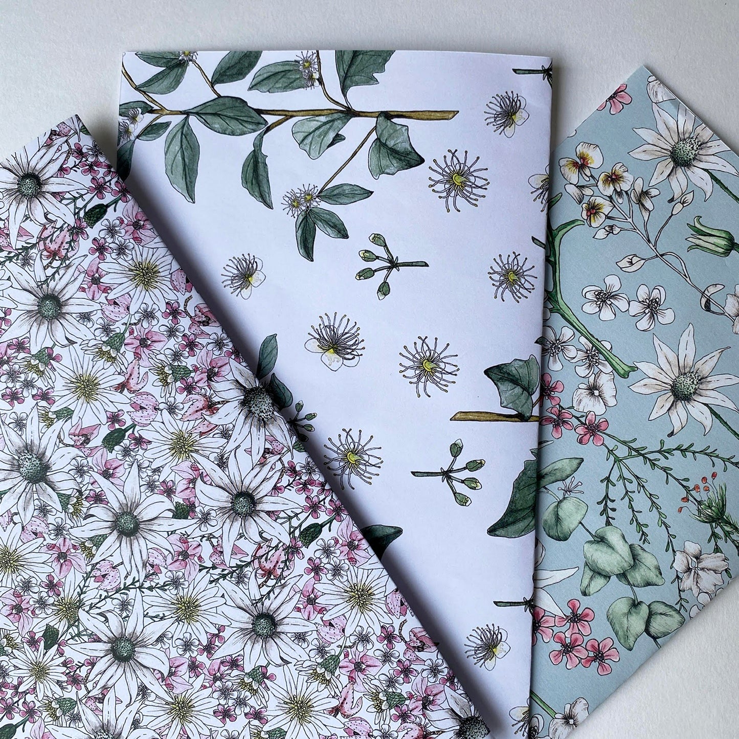Gift Wrap/AUSSIE BOTANICALS