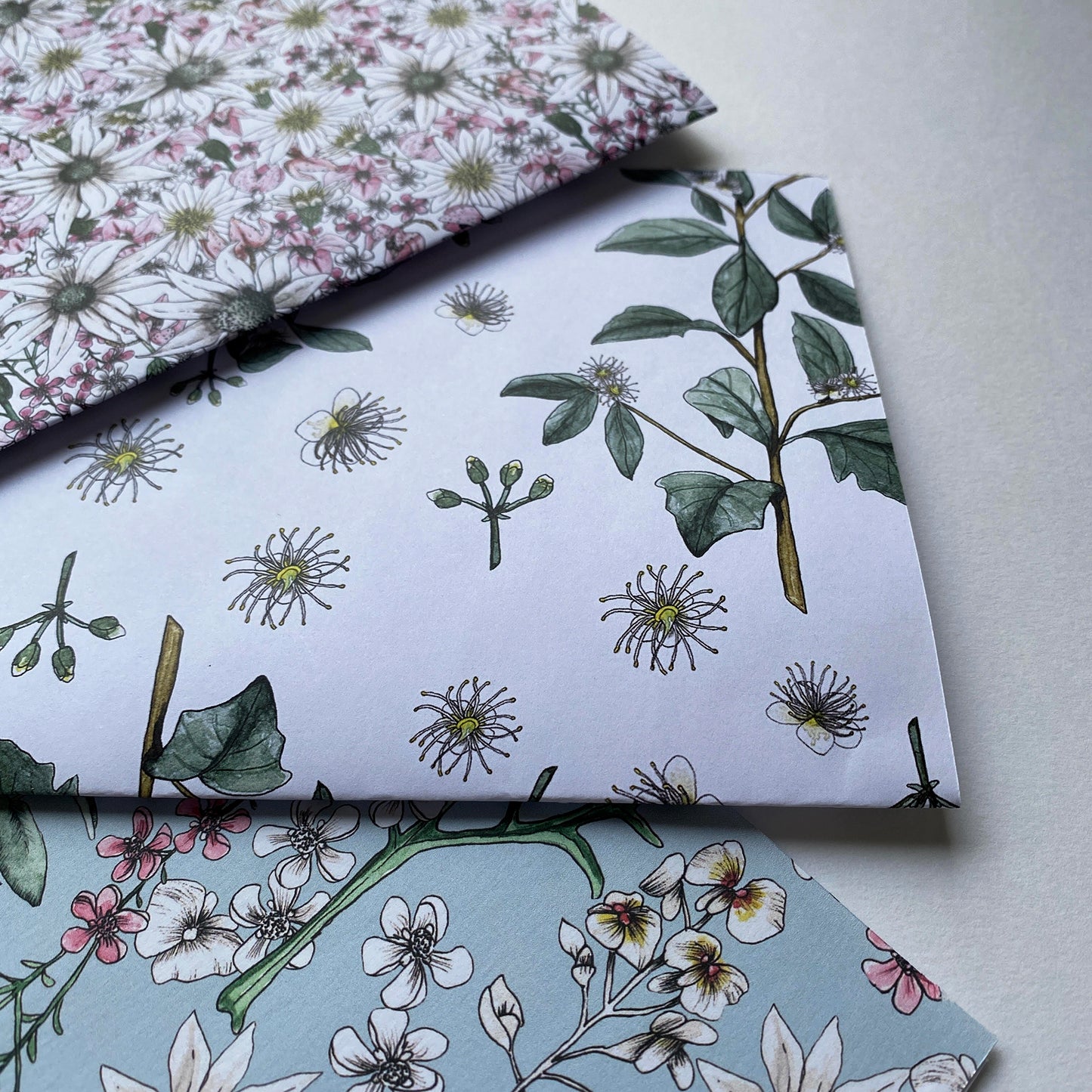 Gift Wrap/AUSSIE BOTANICALS